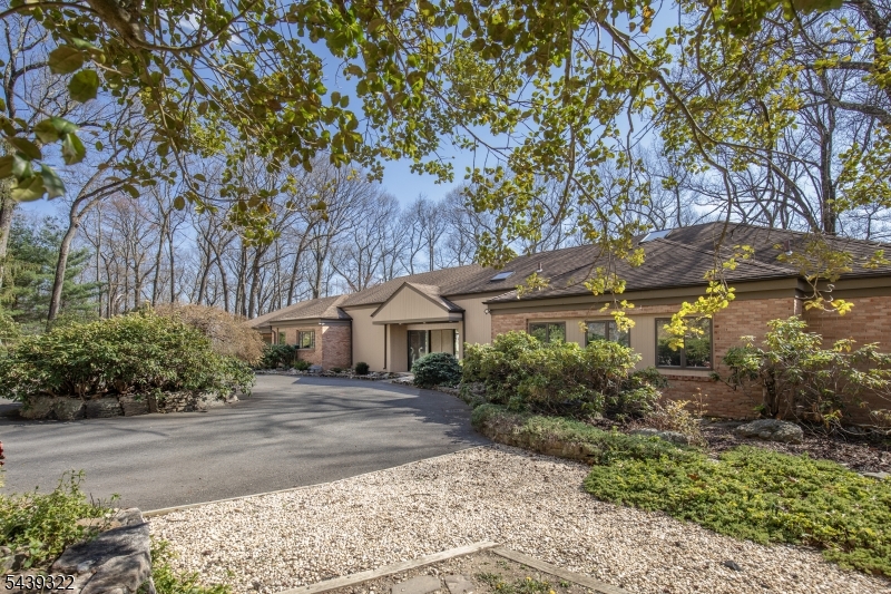 235 Mountainside Rd, Mendham Twp.