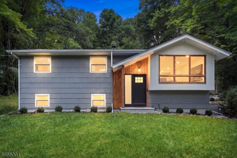 128 Us Highway 206, Mount Olive Twp.