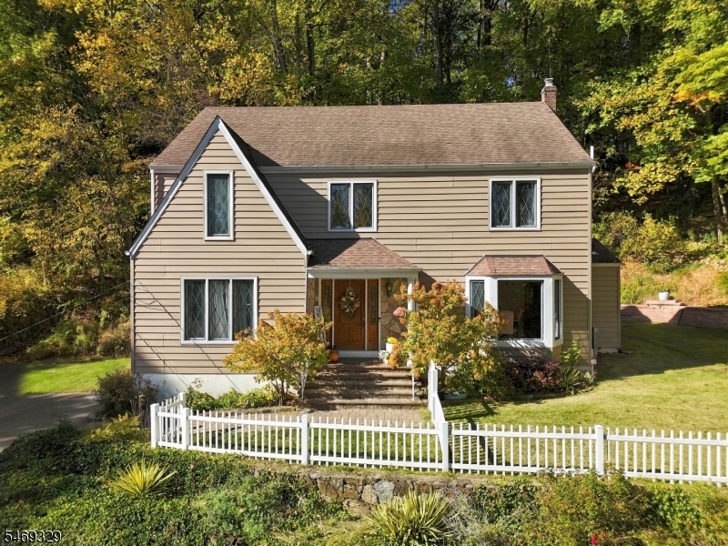 49 Raynor Rd, Morris Twp.