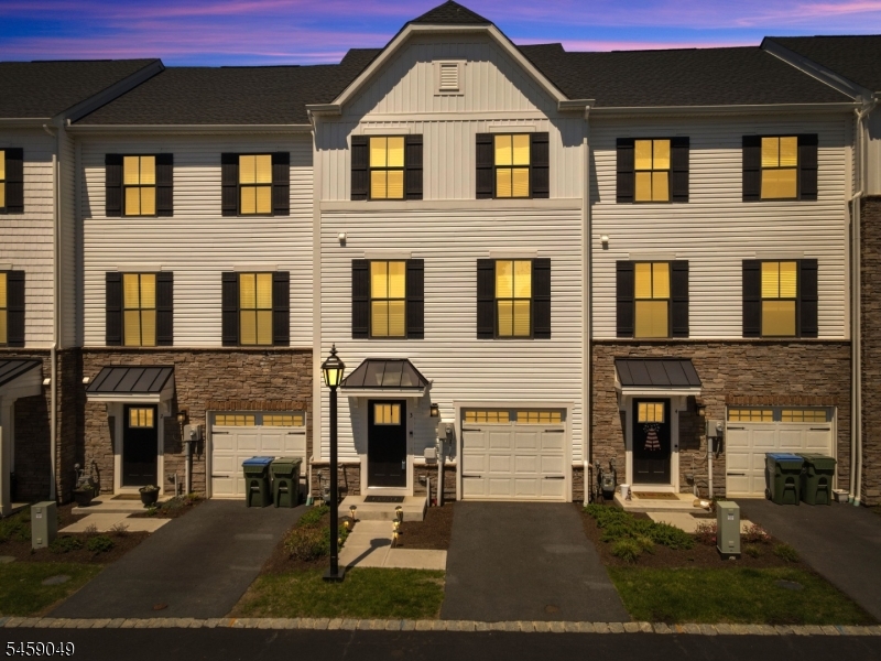 3 Saw Mill Cir, Hackettstown Town