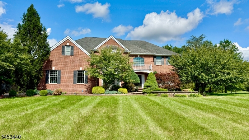 12 Daisy Ct, Montgomery Twp.