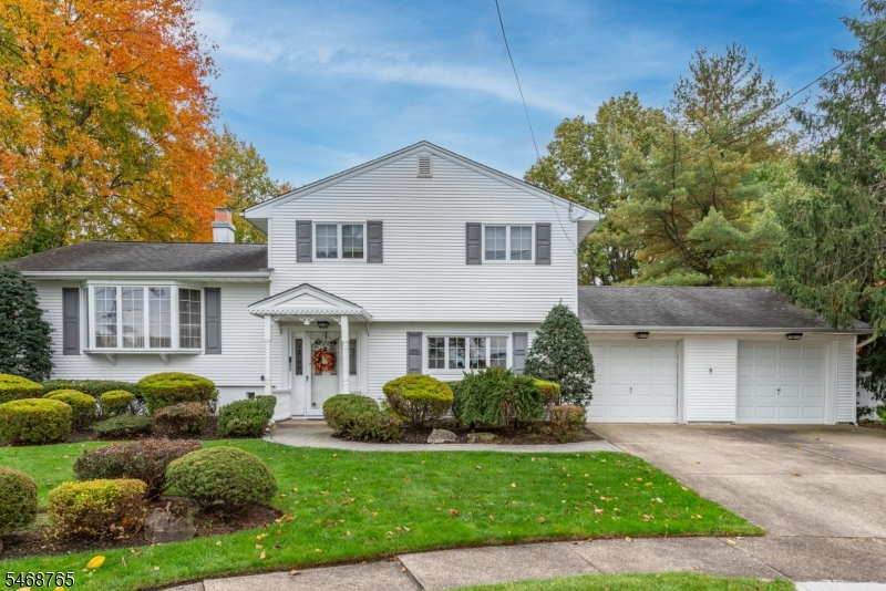103 Sandra Dr, Totowa Boro