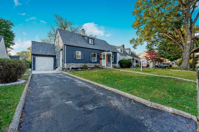 145 Beech St, Belleville Twp.
