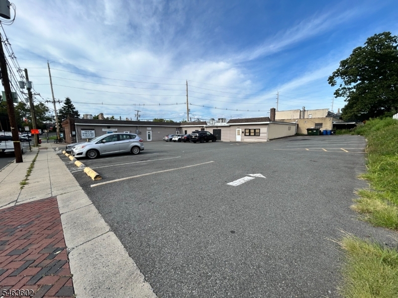 321 South Ave, Westfield Town