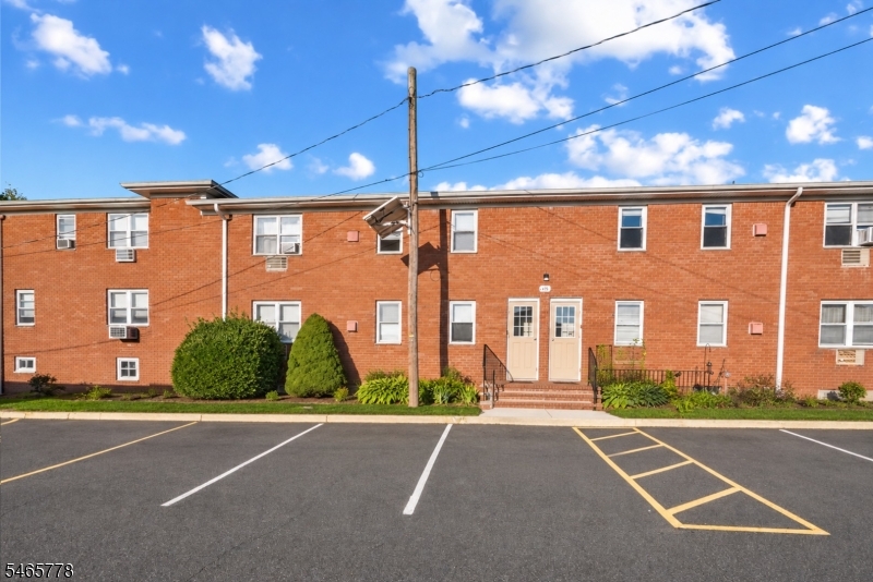 49 Knox Ter Unit 2A, Wayne Twp.