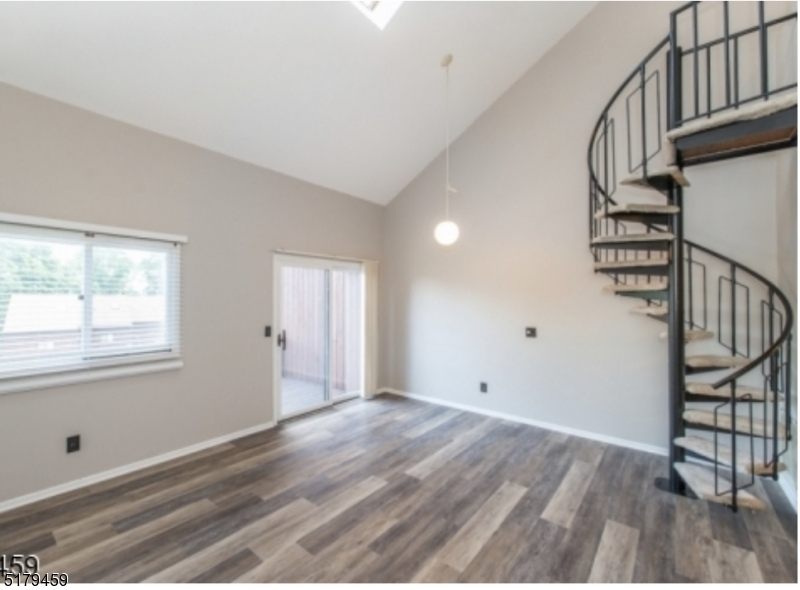 3 Steamboat Dr Unit 10, Vernon Twp.