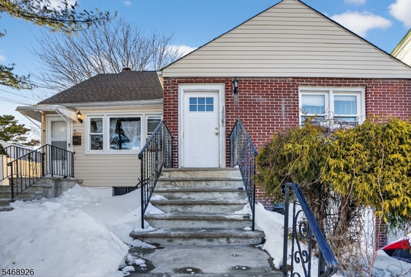 1608 Van Ness Ter, Union Twp.