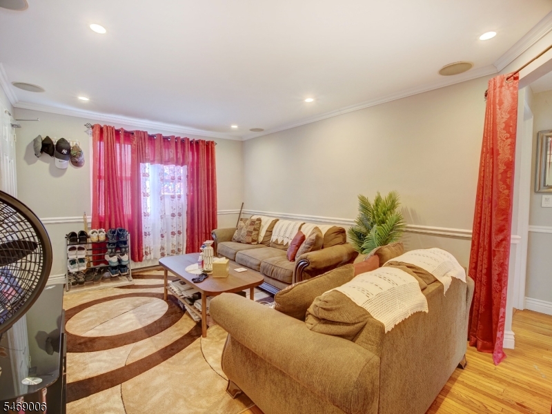20 A Carolyn Terrace, Roselle Boro