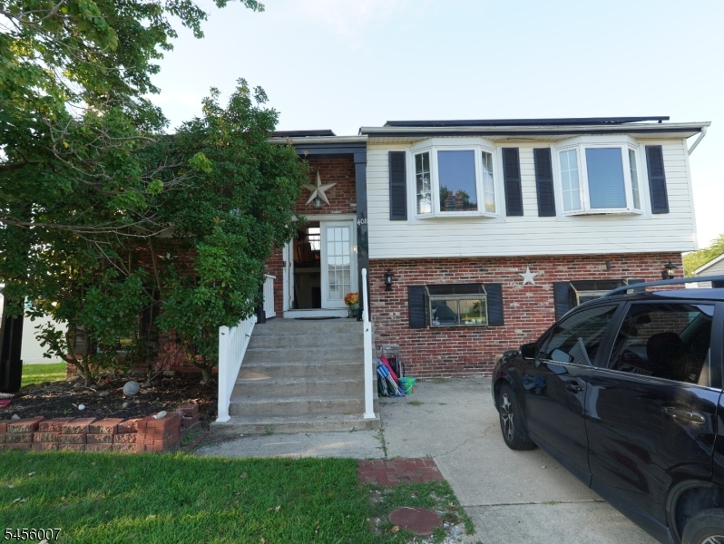 408 Jennifer Ln, Monroe Twp.