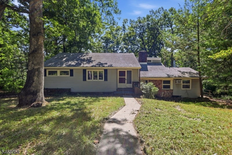 505 Long Hill Rd, Long Hill Twp.
