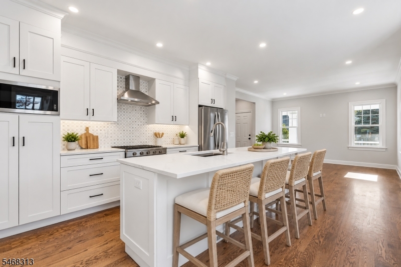 4 Summit Ave Unit 1, Summit City