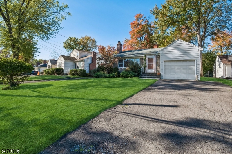 161 Baltusrol Ave, Springfield Twp.