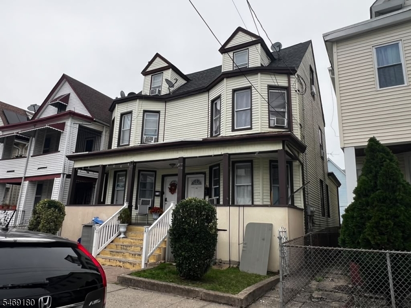 14 Martha Pl, Passaic City