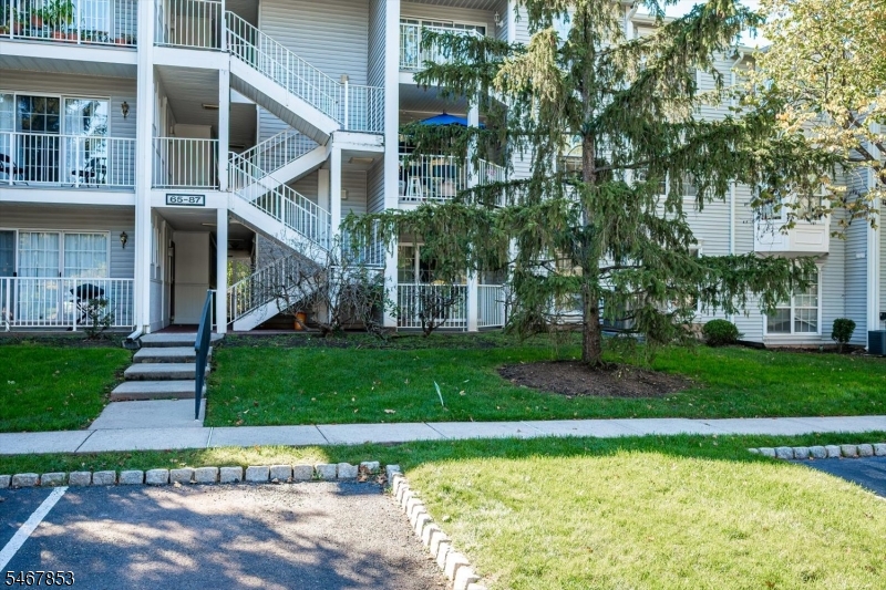 71 Rachel Ct, Franklin Twp.