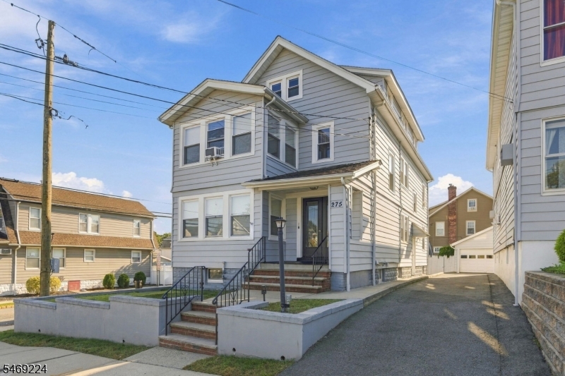 275 Greylock Pkwy, Belleville Twp.