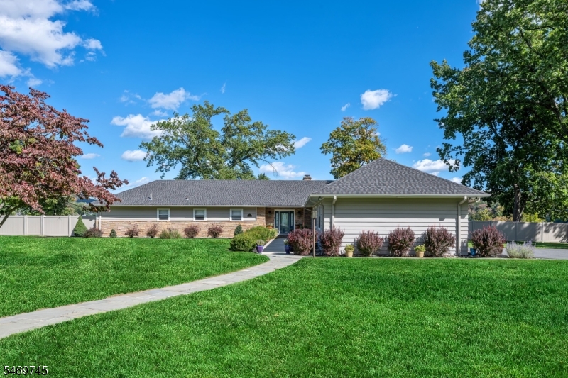 345 Pompton Ave, Pompton Lakes Boro