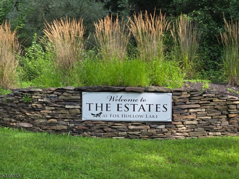 26 Windemere Way, Sparta Twp.