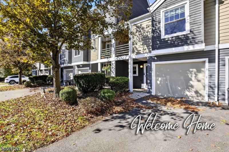 70 Village Cir, Bridgewater Twp.