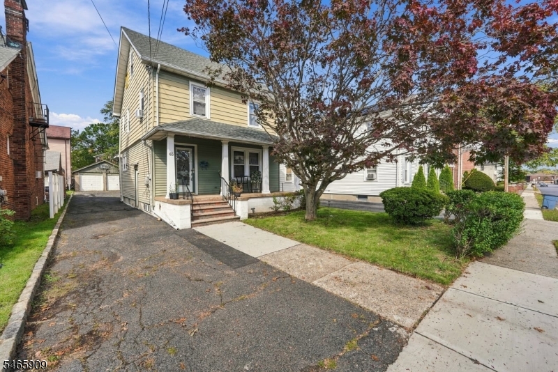 65 Harrison St, Belleville Twp.