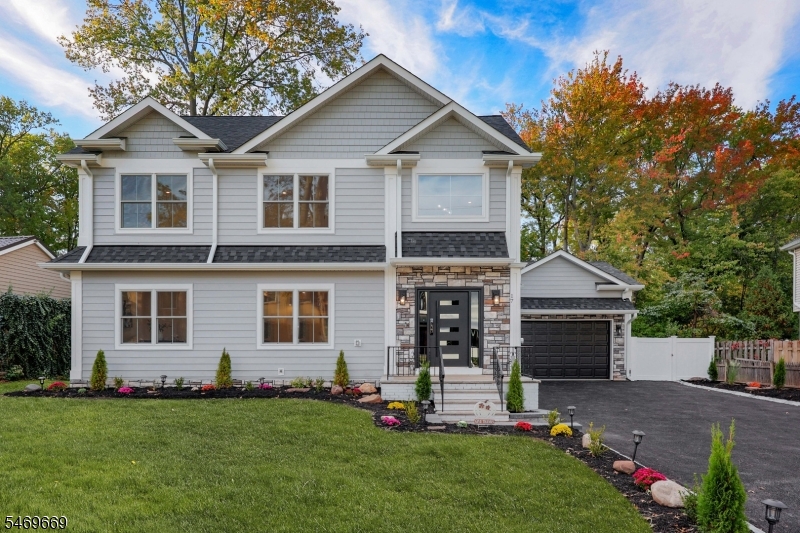 17 Blake Dr, Clark Twp.