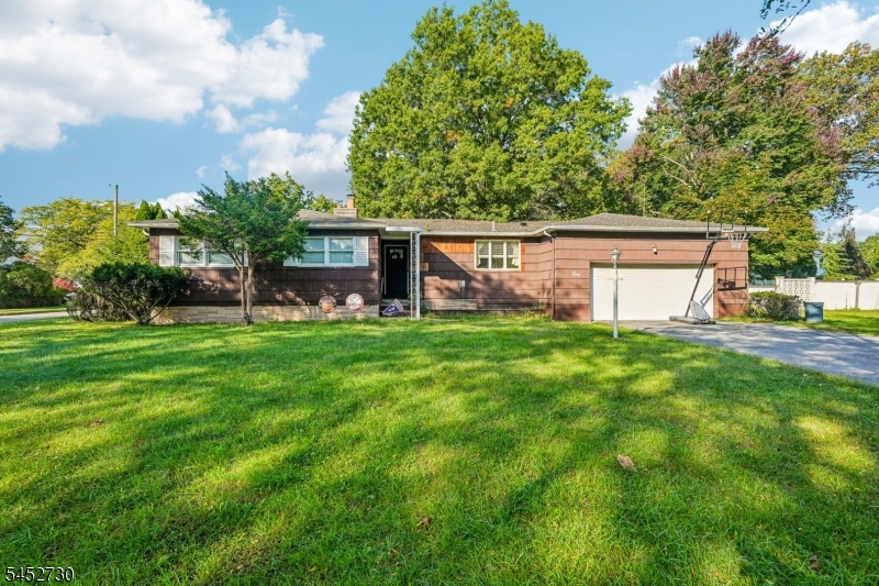 1 Raleigh Ln, Wayne Twp.