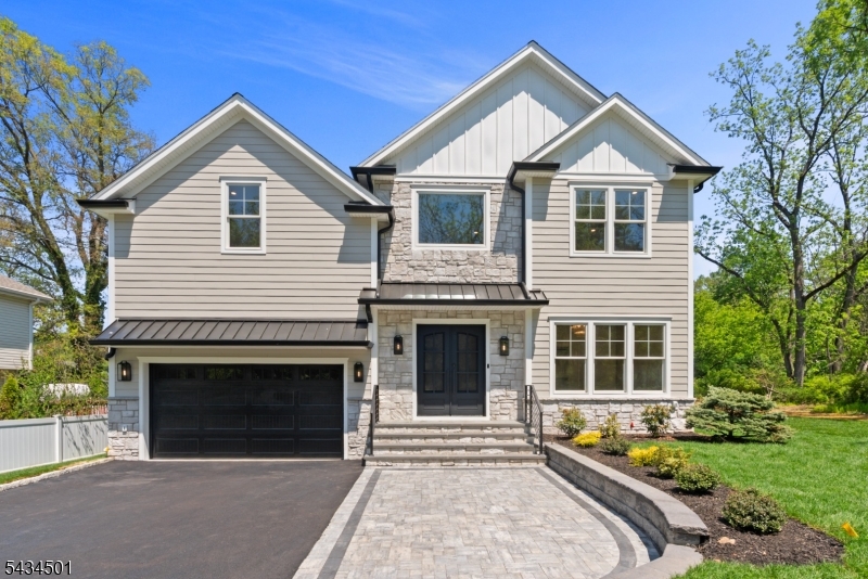 60 W Hobart Gap Rd, Livingston Twp.