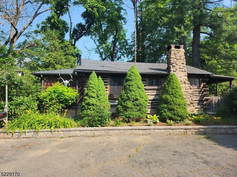 374 State Route 24, Chester Twp.