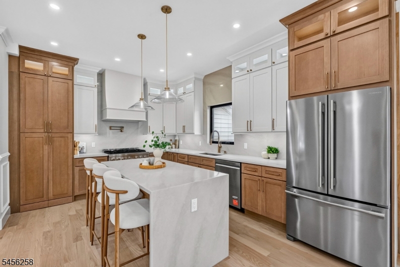 229 East Ln, Clark Twp.