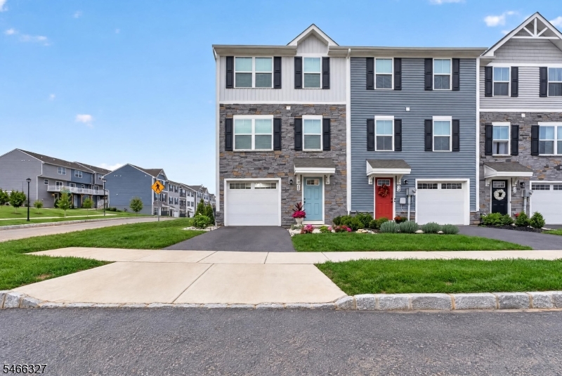 56 Limestone Blvd, Washington Twp.