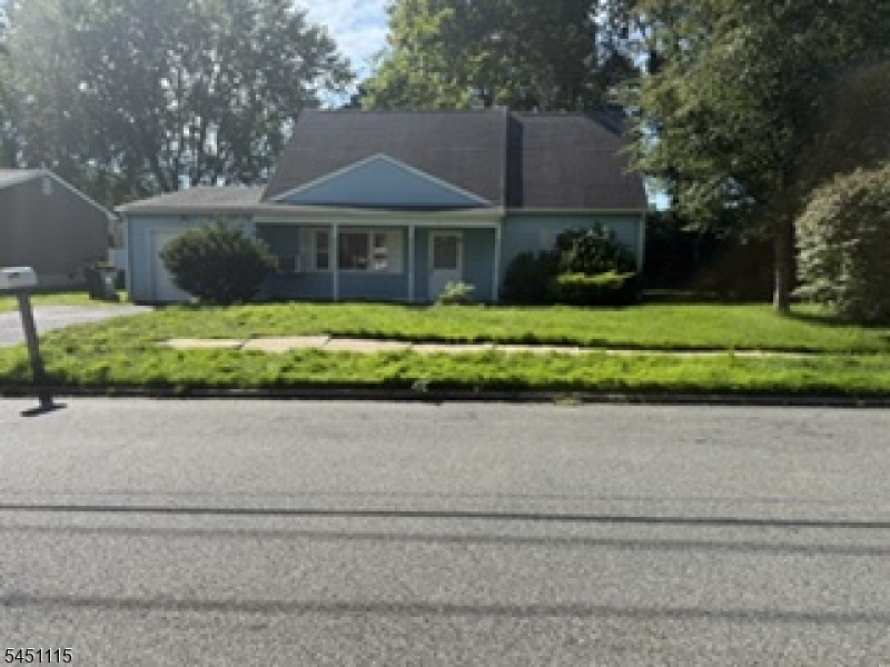 10 Renault Dr, Mount Olive Twp.
