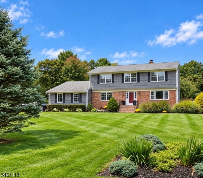 5 Fleming Ct, Washington Twp.