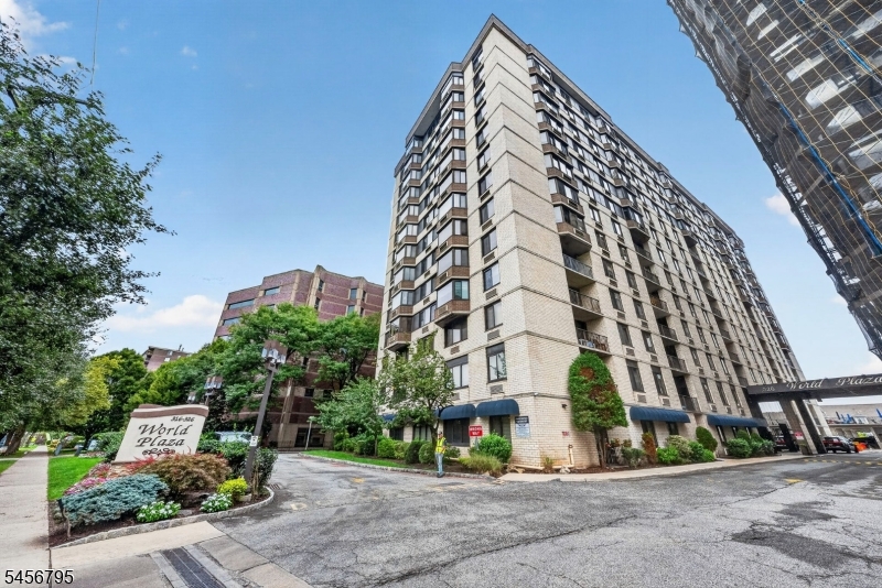 326 Prospect Ave Unit 9J, Hackensack City