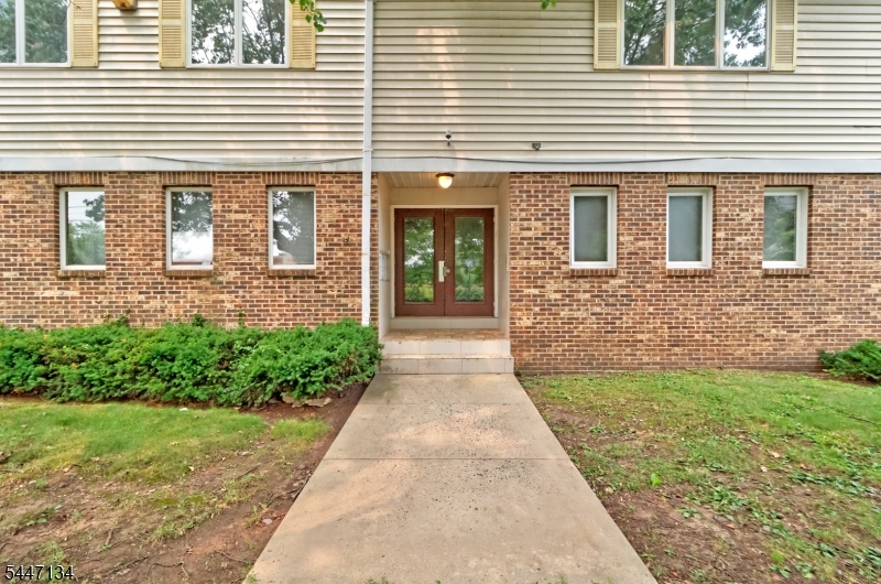 14 Lawrence St Unit 3A, Bloomfield Twp.