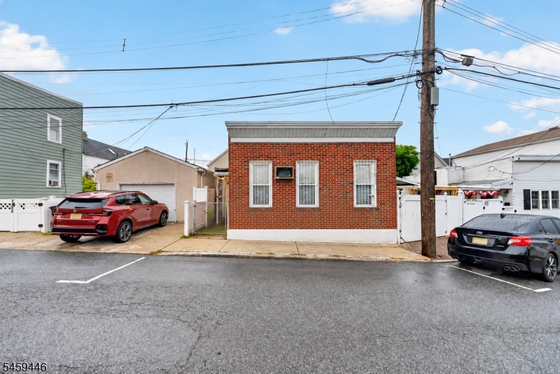 1457 52Nd St, North Bergen Twp.