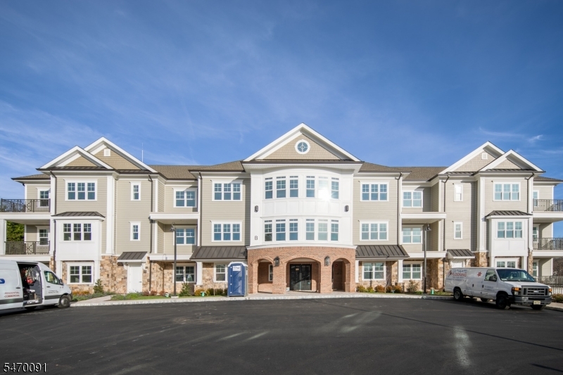 50 Mount Bethel Rd Unit 105, Warren Twp.