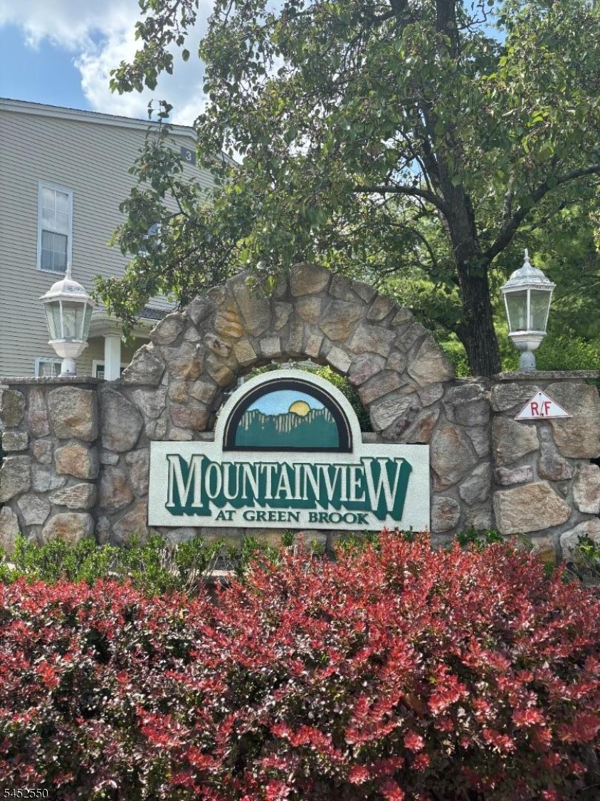 124 Wallace Ct Unit 701, Green Brook Twp.