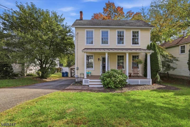 28 East St, Clinton Twp.