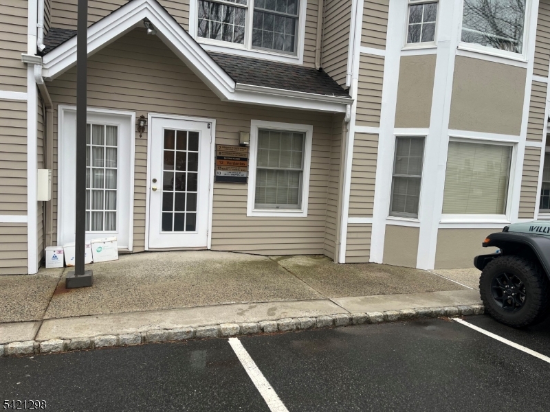 5 Mountain Blvd, Warren Twp.