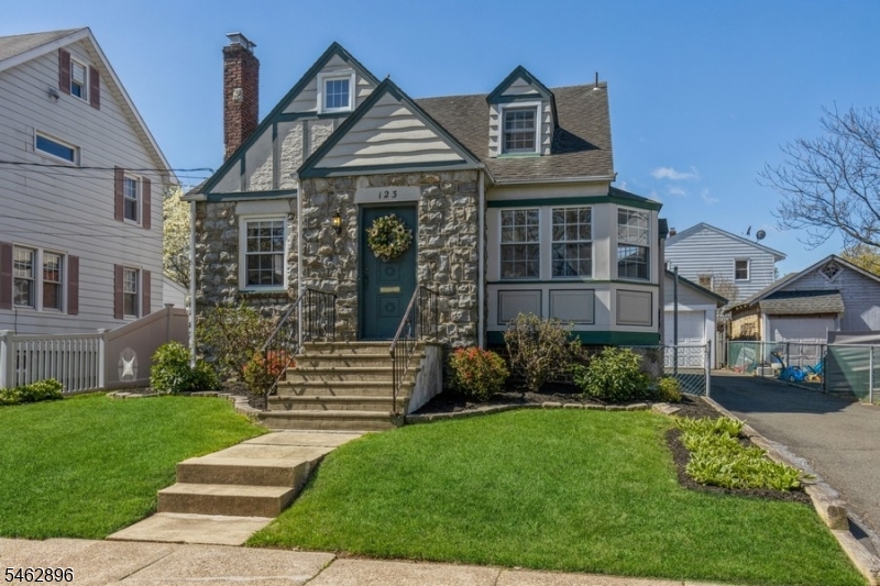 123 New St, Cranford Twp.