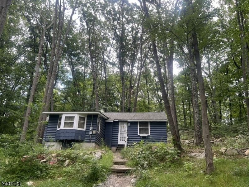 26 Cedar Ln, Vernon Twp.