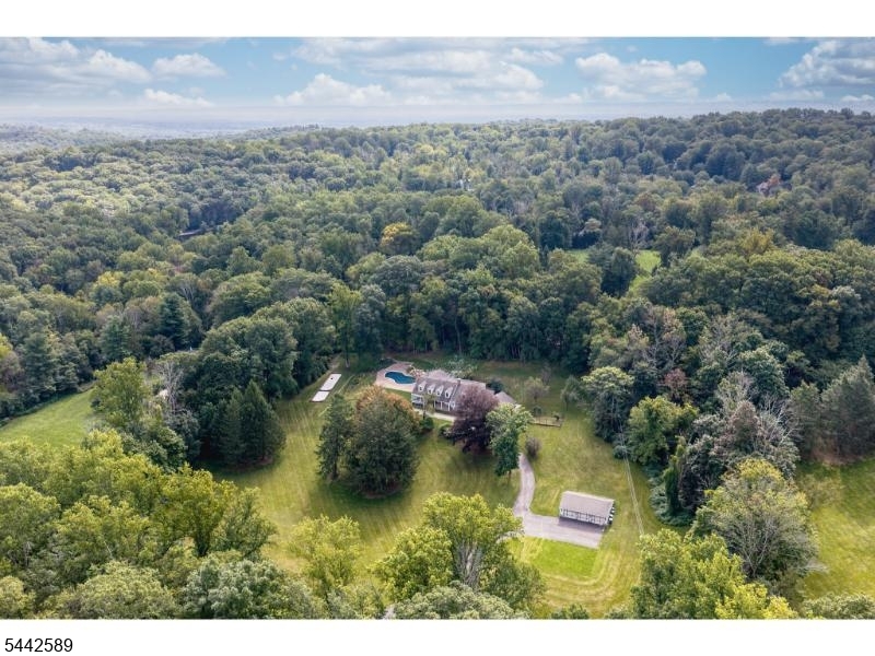 41 Washington Corner Rd, Bernardsville Boro