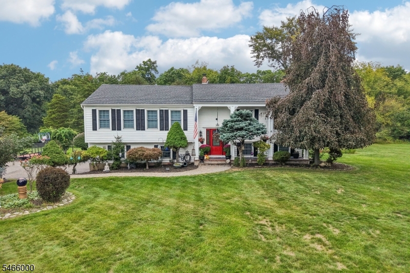 7 Weavers Ln, Readington Twp.