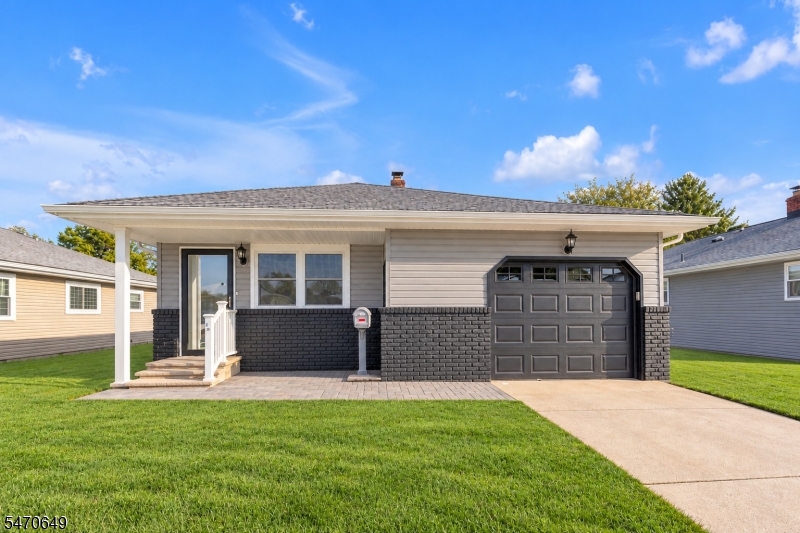 16 Bolans Ct, Berkeley Twp.