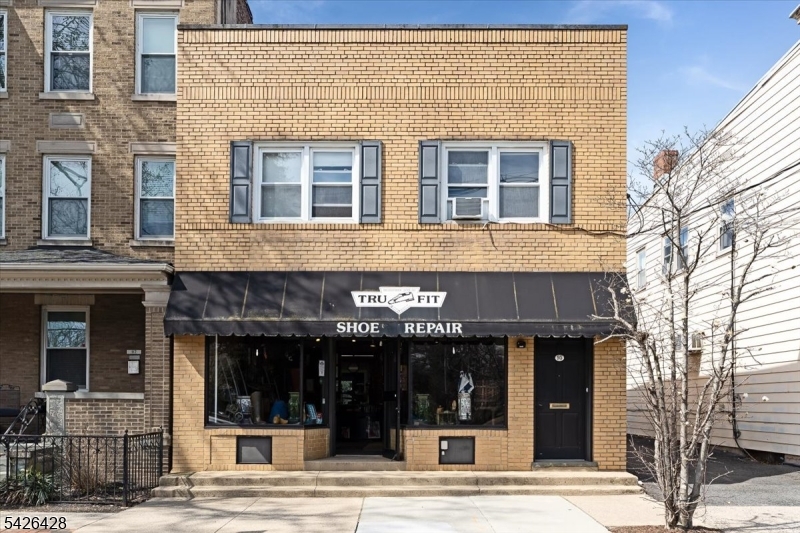 95 Main St, Millburn Twp.