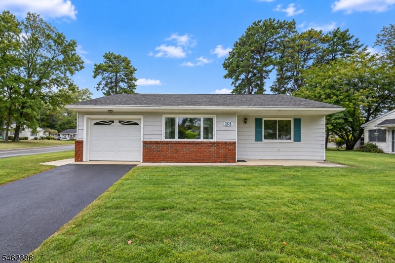 23 Maine Avenue, Manchester Twp.