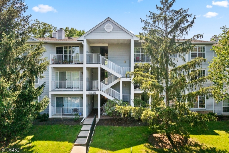 75 Rachel Ct, Franklin Twp.