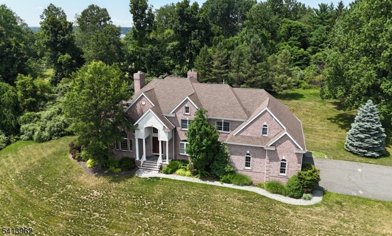 6 Trout Brook Ct, Chester Twp.