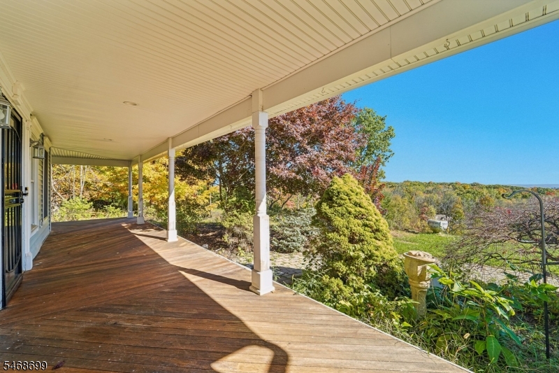 10 Dales Xing, Wantage Twp.