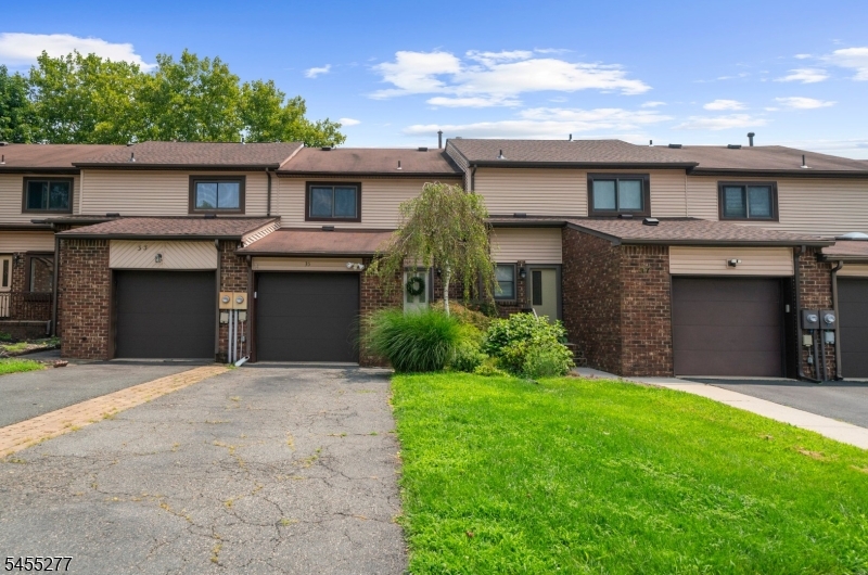 35 Chelsea Cir, Raritan Twp.
