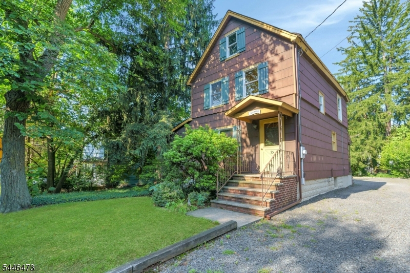 95 HILLCREST ROAD, Watchung Boro